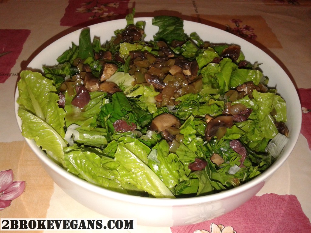 Salad with Spinach and Lettuce